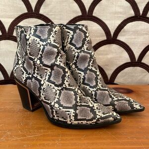 Circus by Sam Edelman Faux Snakeskin Ankle Boots Size 8